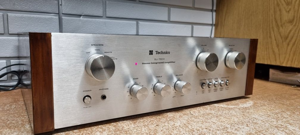 Wzmacniacz HI-FI TECHNICS SU-7600 integra