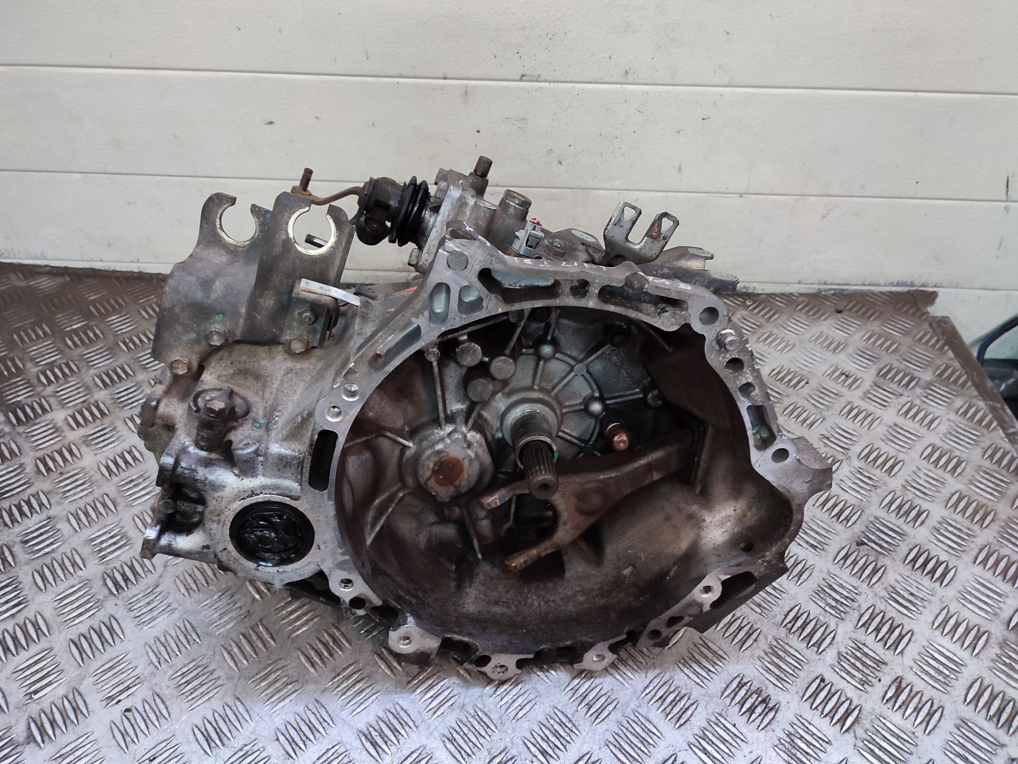 Toyota Yaris I lift 1.4 D4D skrzynia biegów