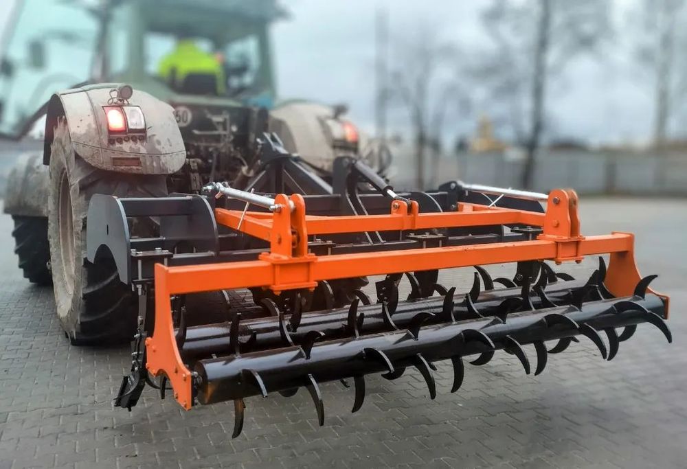 Tech-Project Pług dłutowy  Pług dłutowy 3,0 m, 7 zębowy