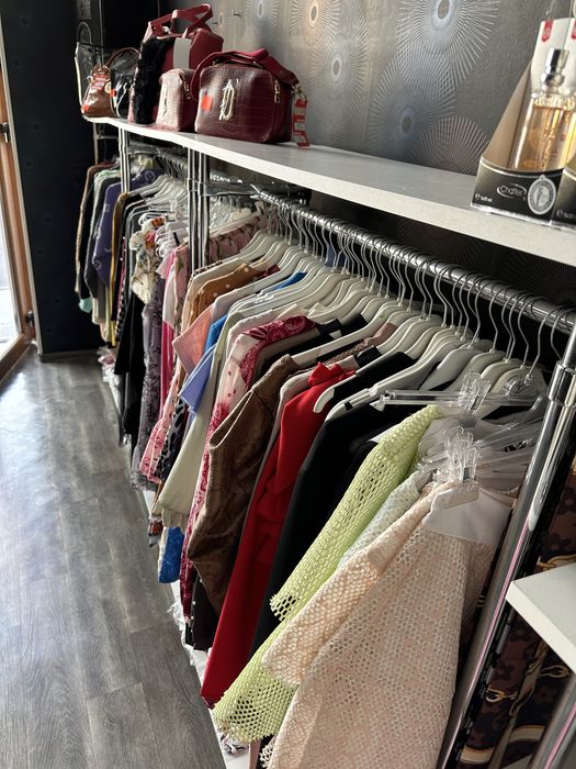 Regał na ubrania wiszące garderoba