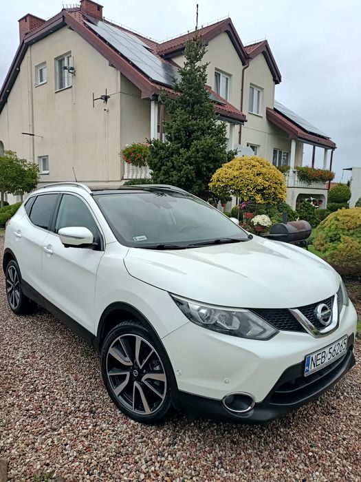 Nissan Qashqai *4x4* Full Led Skora Panorama Kamery 360 Navi Alu 19 Ke