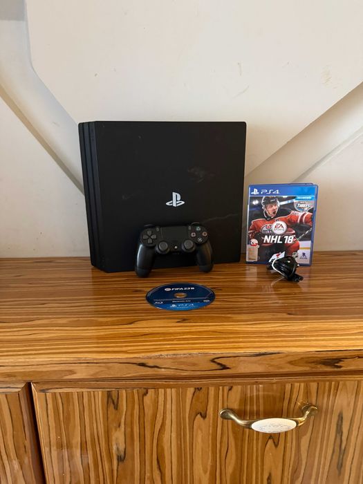 [PS4] Konsola SONY PlayStation 4 Pro 1TB (CUH-7216B) + Pad + 2 Gry