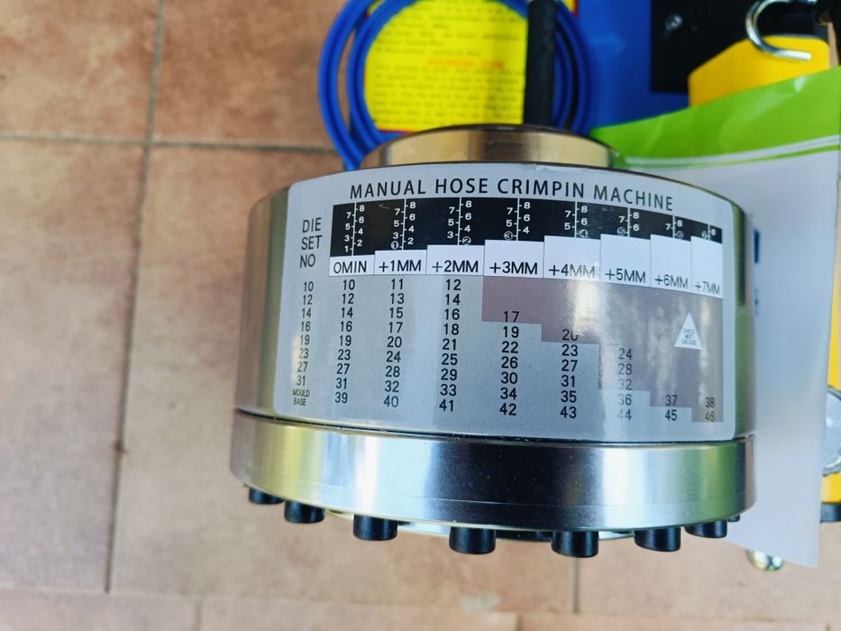 Zakuwarka węży przewodów hydraulicznych z Niemiec zaciskarka prasa mob