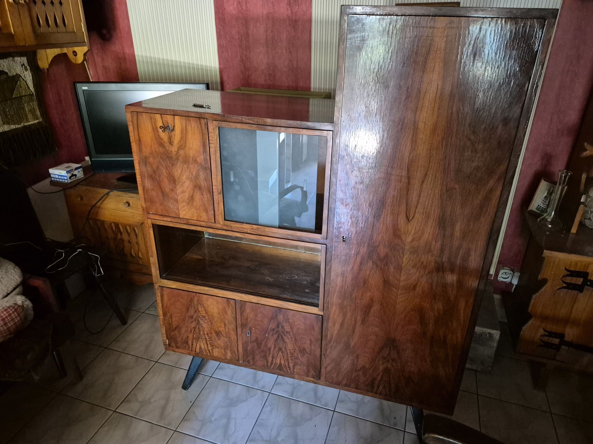 Kredens witryna barek sekretarzyk półki PRL lustro szafki retro