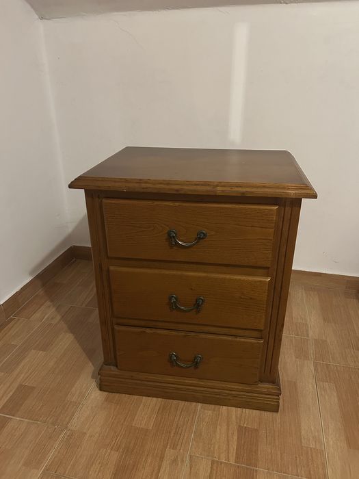 conjunto de 2 mesinhas de cabeceira