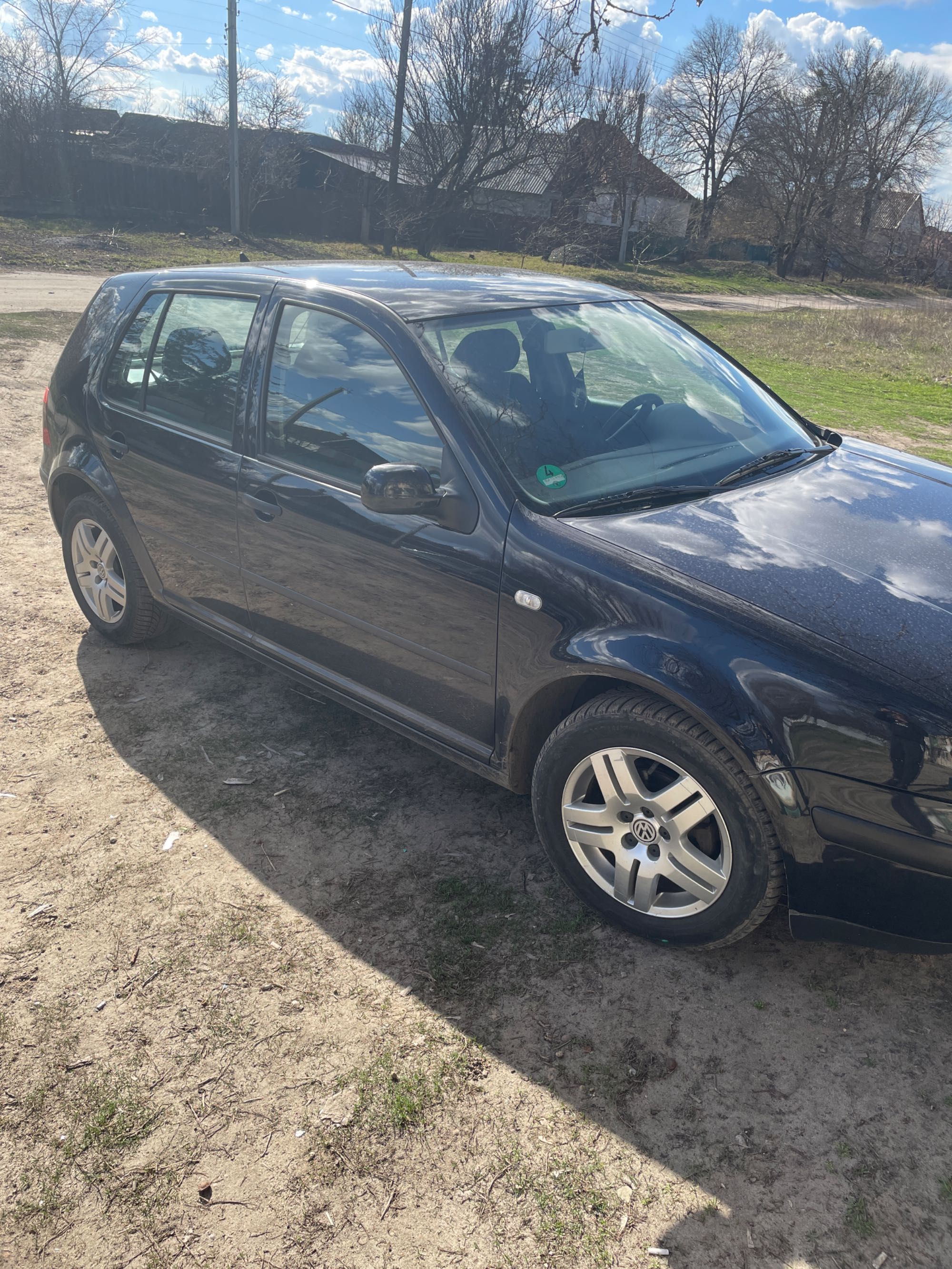 Продам Volkswagen Golf 4 возможен обмен