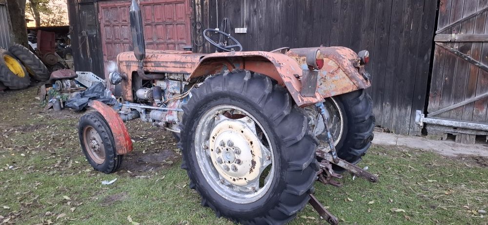 Ciagnik URSUS C 330 czesci przod skrzynia most zwolnice podnosnik kola