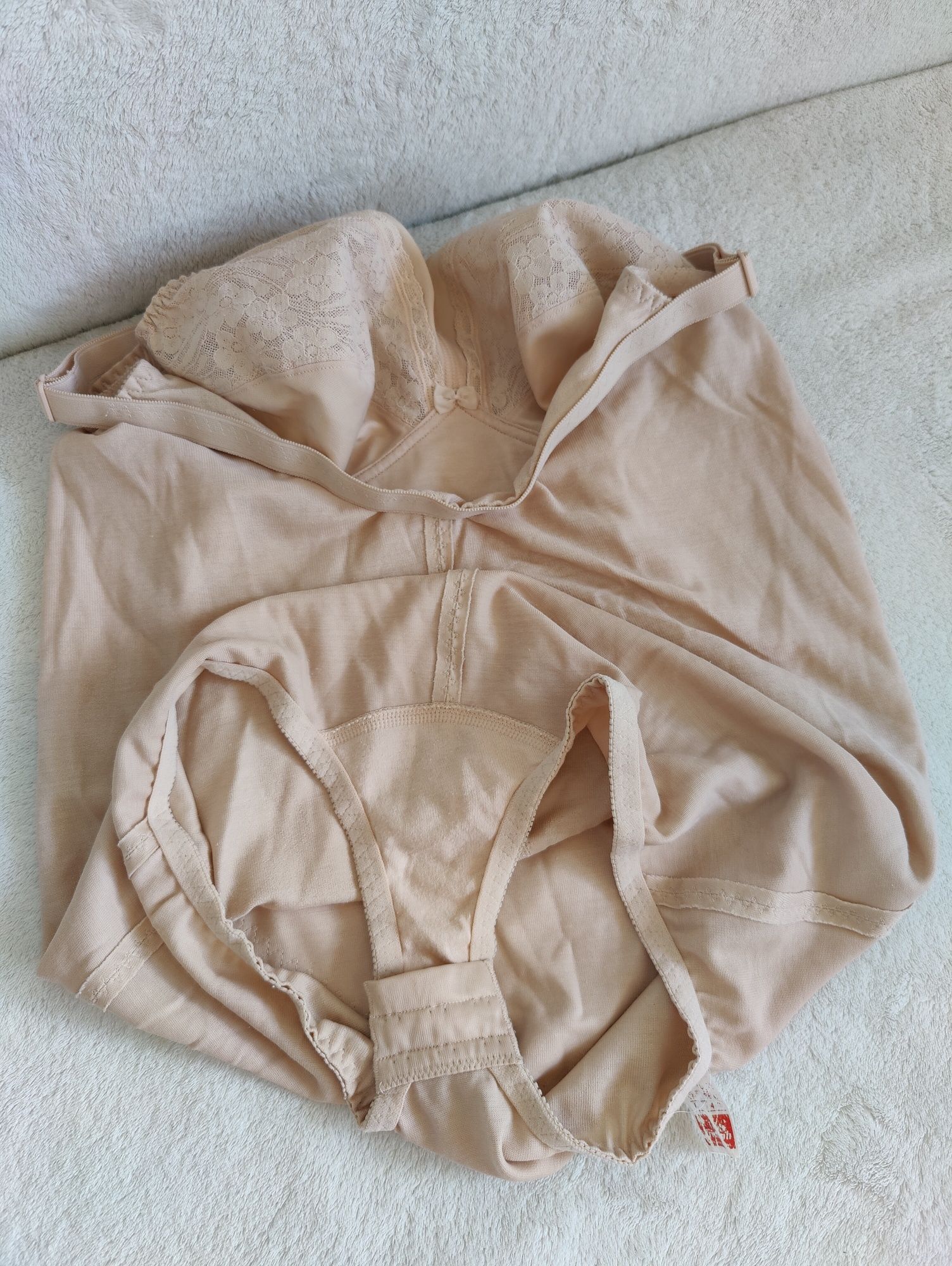 Body Triumph 85C beżowe cieliste nude