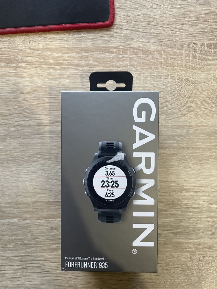 Смарт-годинник Garmin Forerunner 935 Black (010-01746-04) GPS