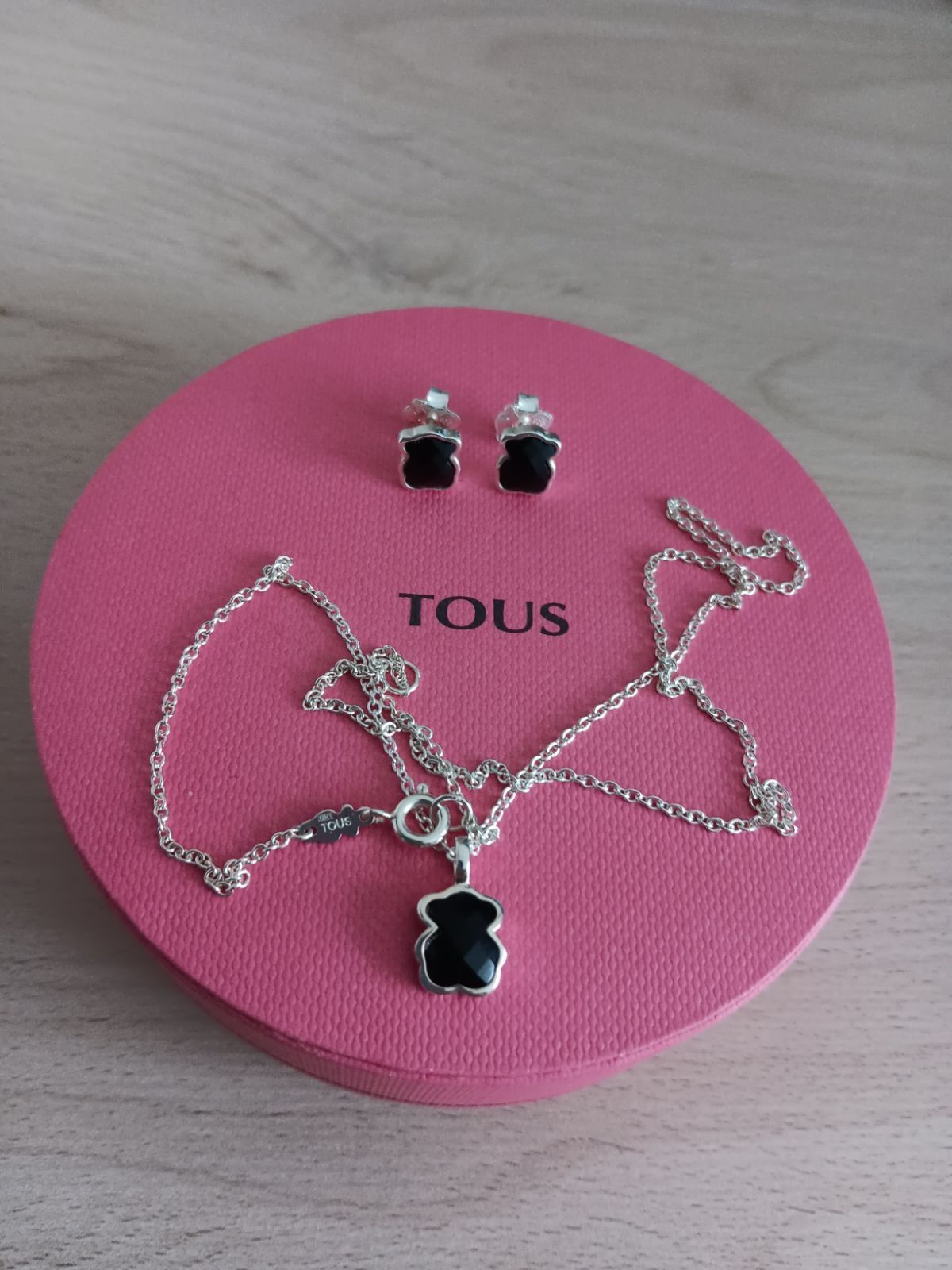Komplet biżuterii Tous, naszyjnik Tous, kolczyki TOUS
