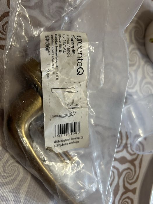 Klamki okienne nowe 10 sztuk