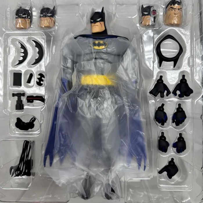 Figura Mondo Batman Animated series 1/6 scale Blue Variant