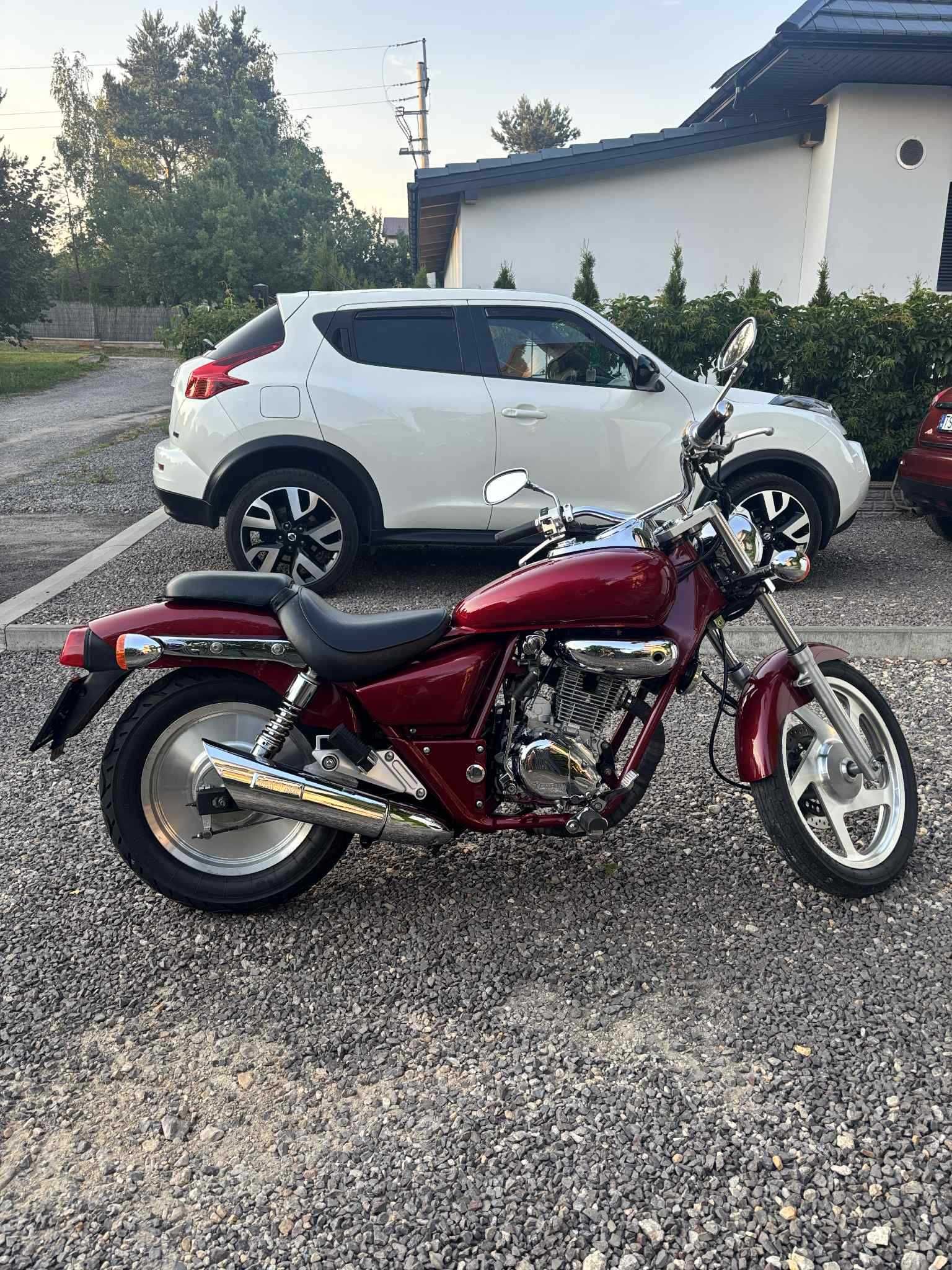 Daelim VT 125 + Kask + Rękawice w gratisie