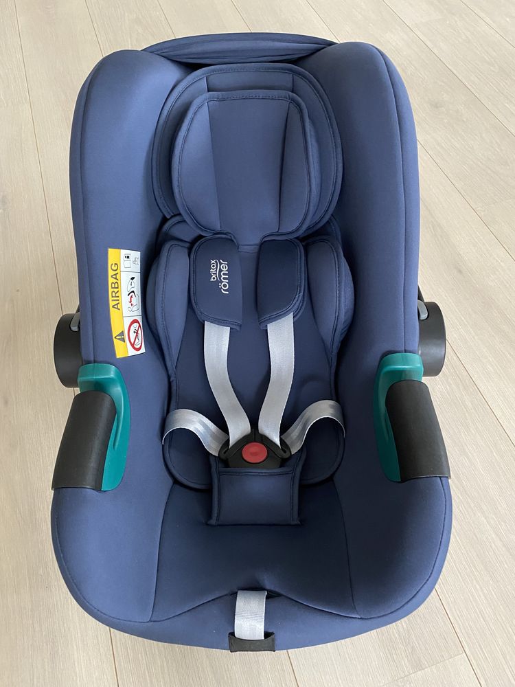 Fotelik nosidełko Britax Romer Baby Safe 3 i-Size