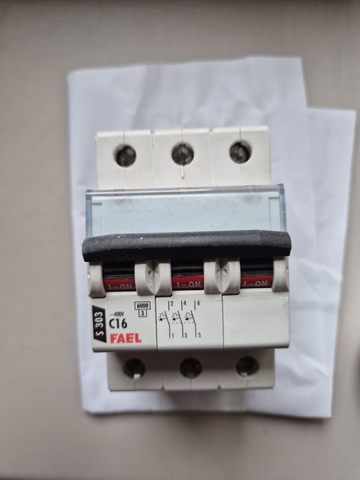 Wyłącznik nadprądowy Fael C16 3P bezpiecznik
