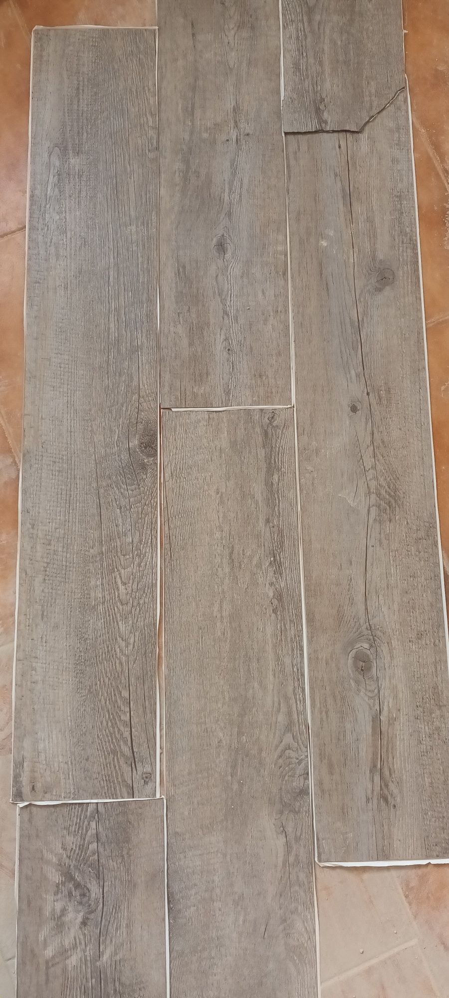 Chao laminado novo