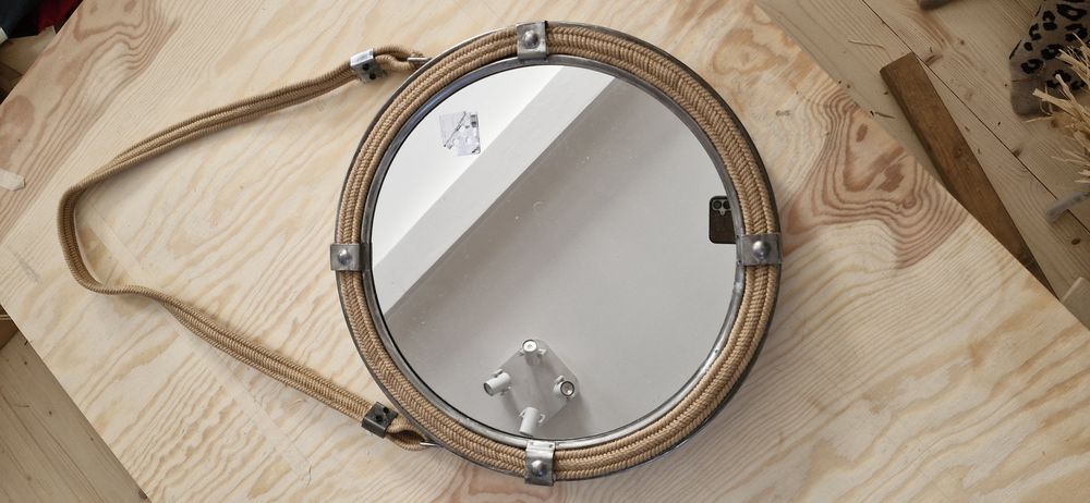 Lustro ścienne metal sznur