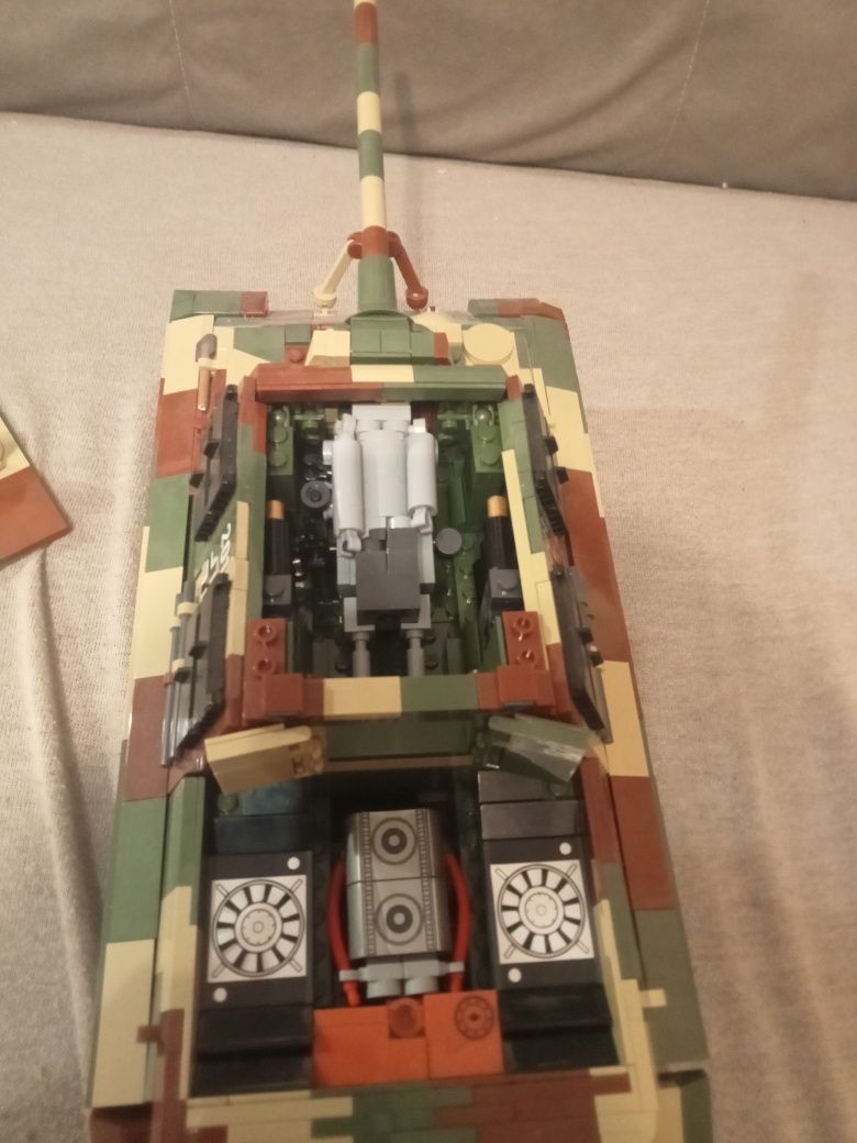 Cobi jadgtiger klocki