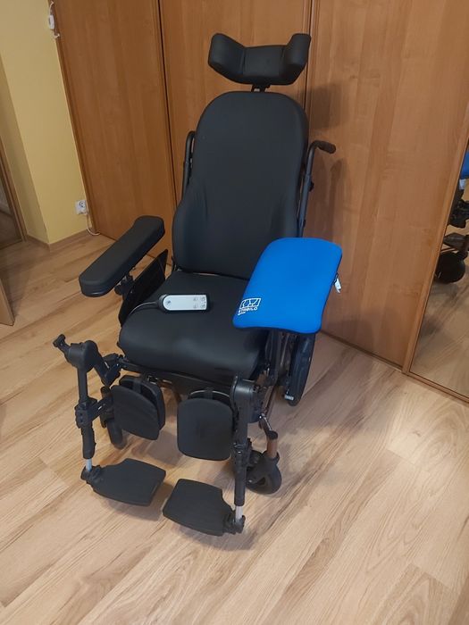 Wózek inwalidzki specjalny elektryczny