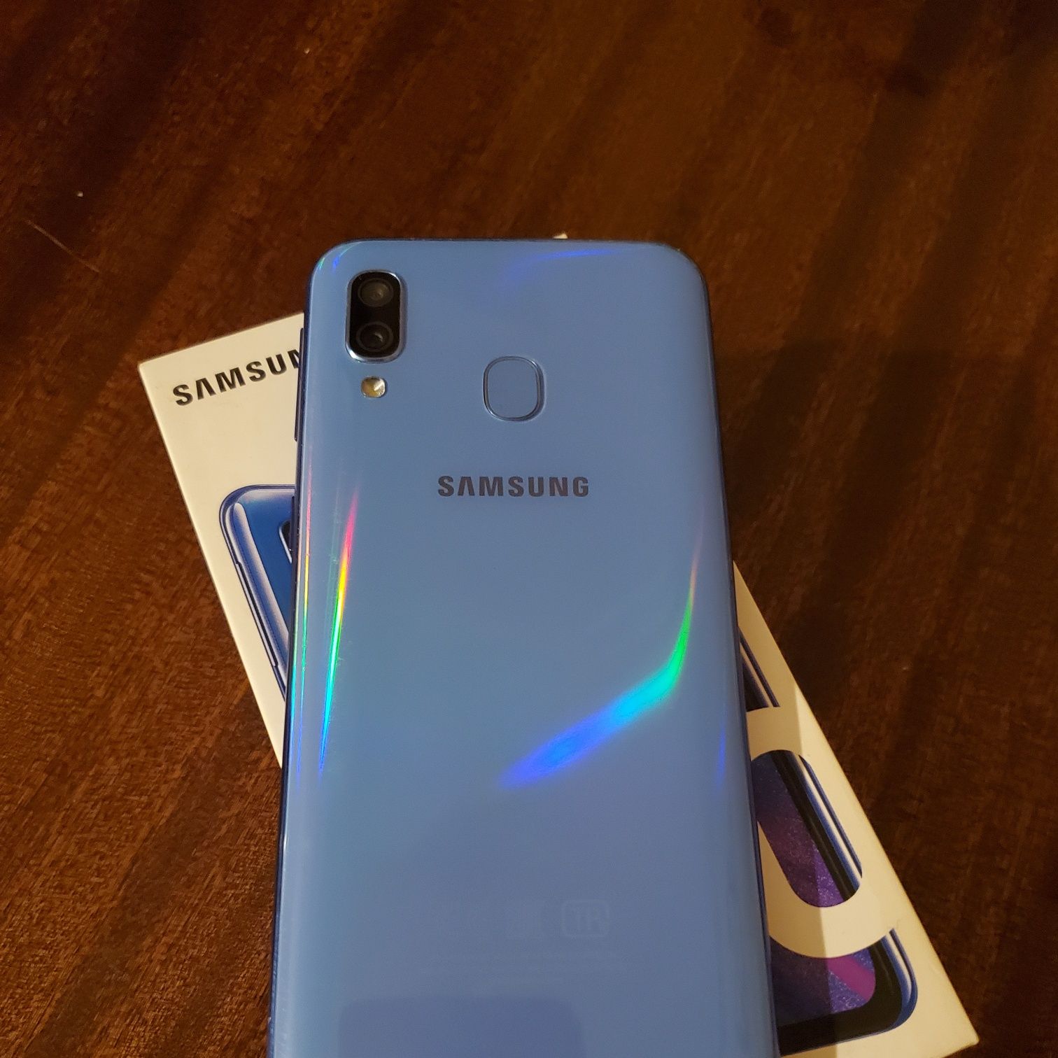 Samsung Galaxy A40 4/64Gb Dual sim. Звоните!