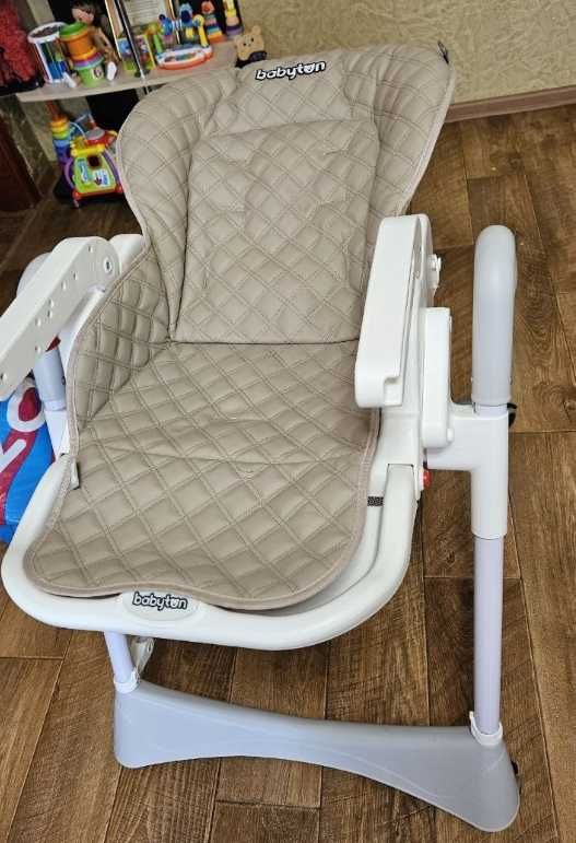 Nowe krzesełko do karmienia