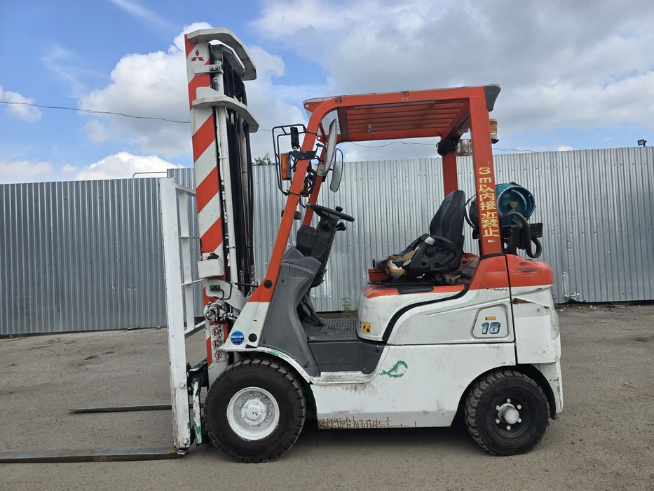 Погрузчик вилочный MITSUBISHI 2012 год  1.8 тонны грузоподъемность