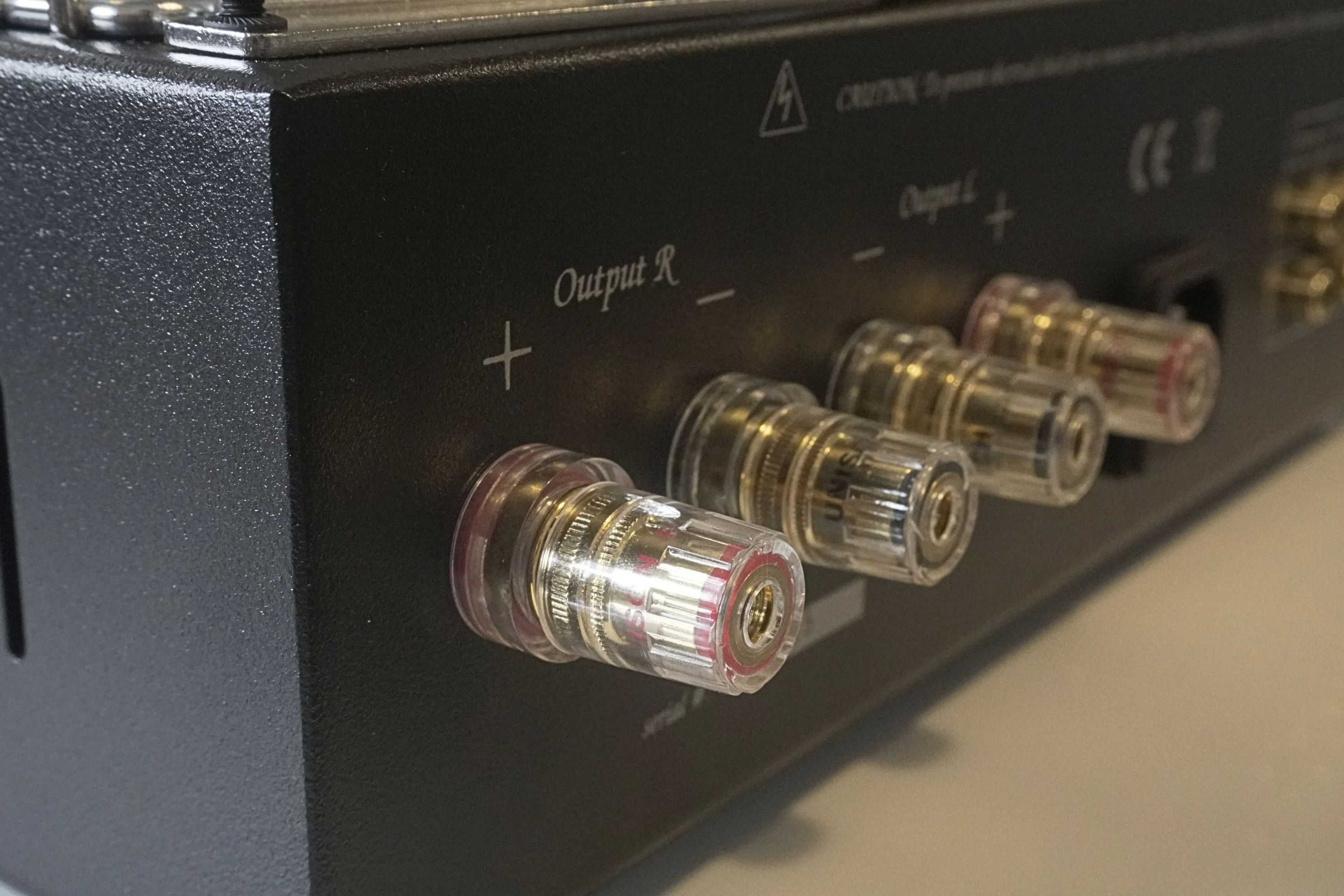 Unison Research S6 wzmacniacz lampowy, stereo 2x 35W EX-DEMO