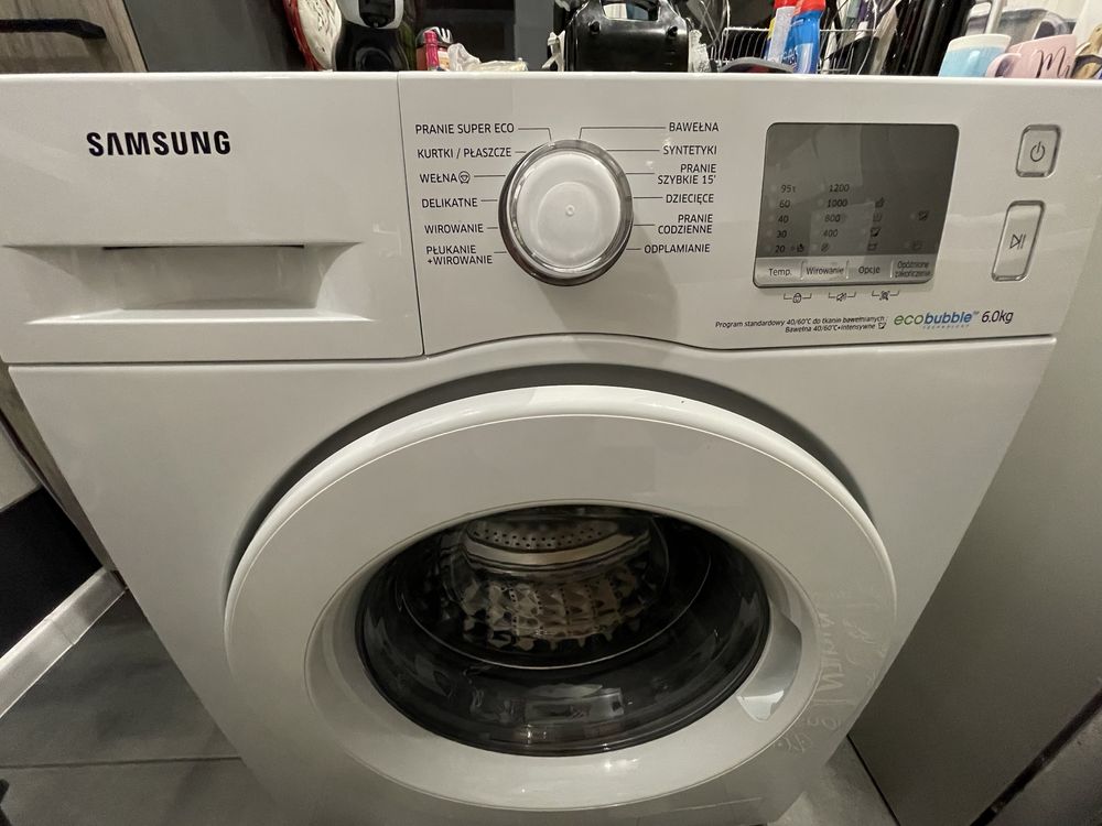 Pralka Samsung Ecobubble WF60F4EFW2W