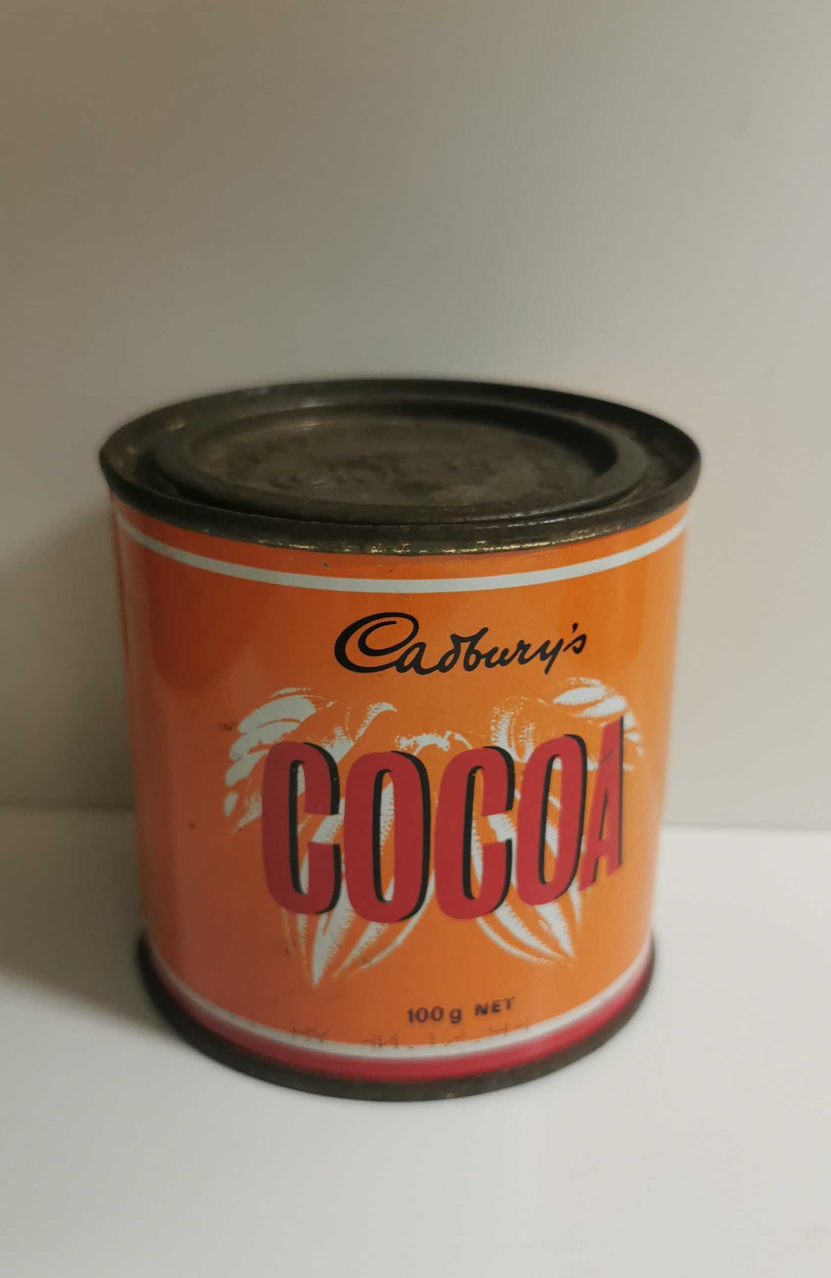 Várias latas antigas para decoração ou coleção
