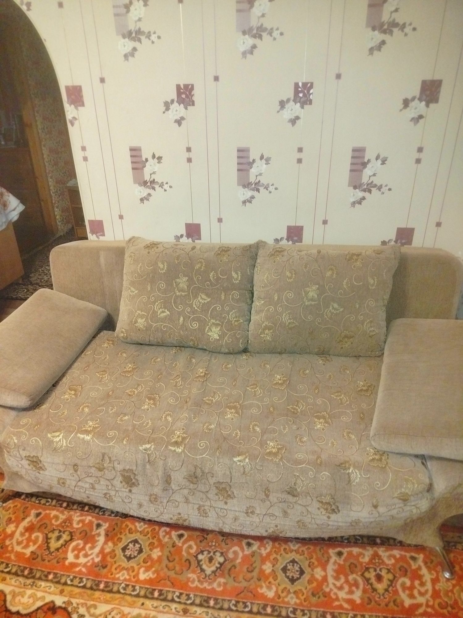 Продам діван в гарному стані