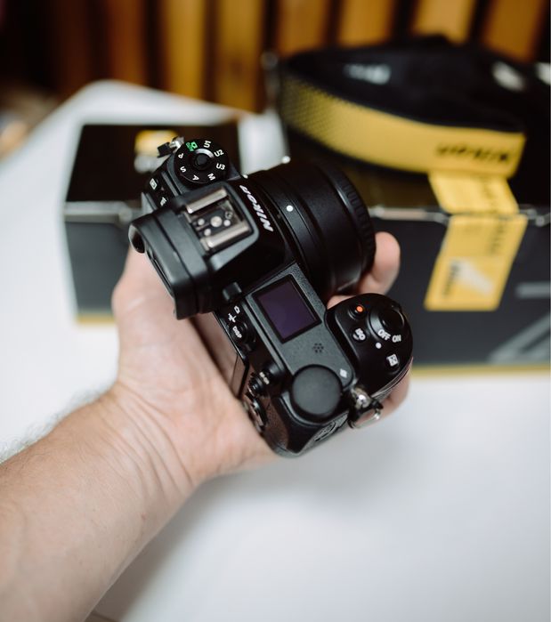 Продам Nikon Z6 (перша версія) + адаптер FTZ + карта пам’яті Sony 64GB