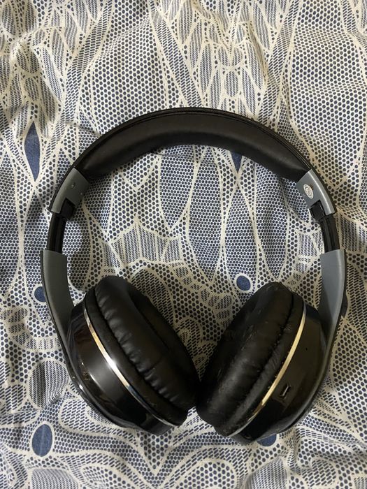 Навушники Havit HV-H2561BT не тримають заряд