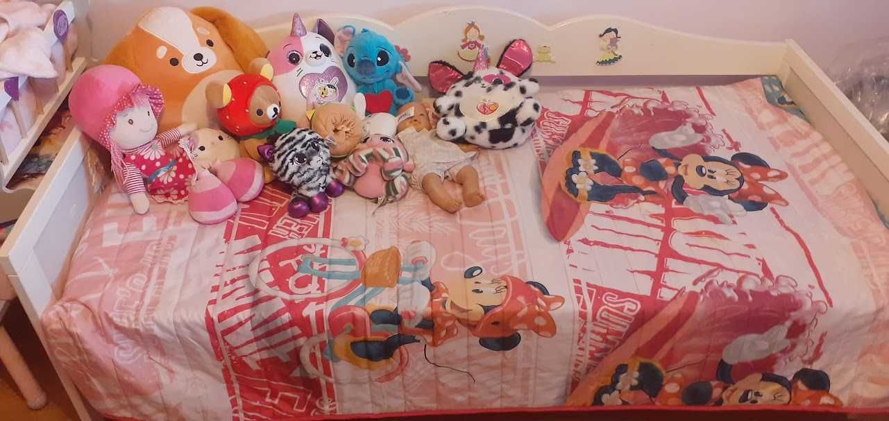 Conjunto quarto princesas: com cama, uma mesa de apoio e cadeira