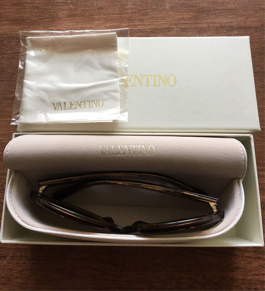 Valentino, V668S,оригінал,  сонцезахистні окуляри Валентино