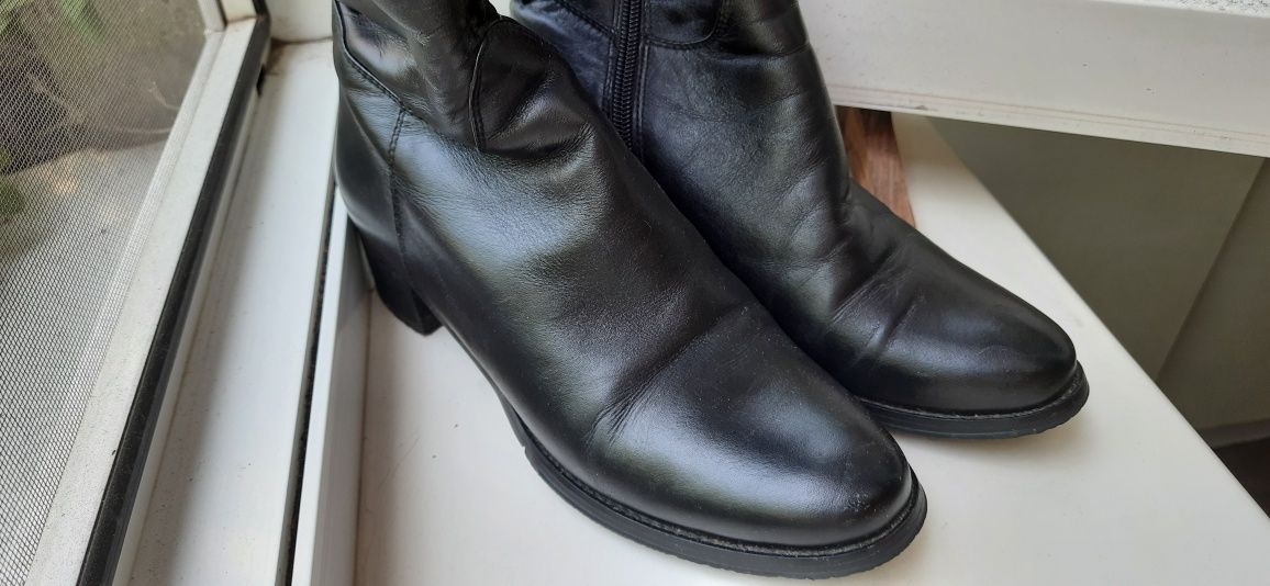 Зимние кожаные ботинки Elche 35 размер в идеале