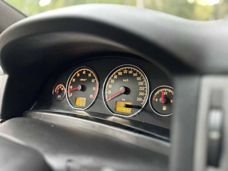 OPEL VEKTRA C ,3.2 ГБО lV, Автомат-2003 год.230 сил !