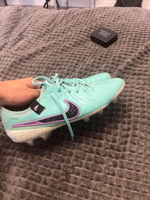 Бутси Tiempo Flyknit 42,5-43