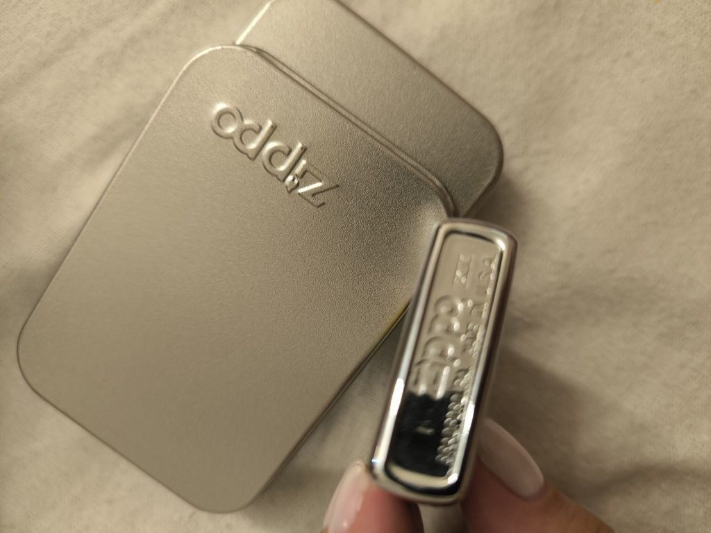 Isqueiro Zippo novo