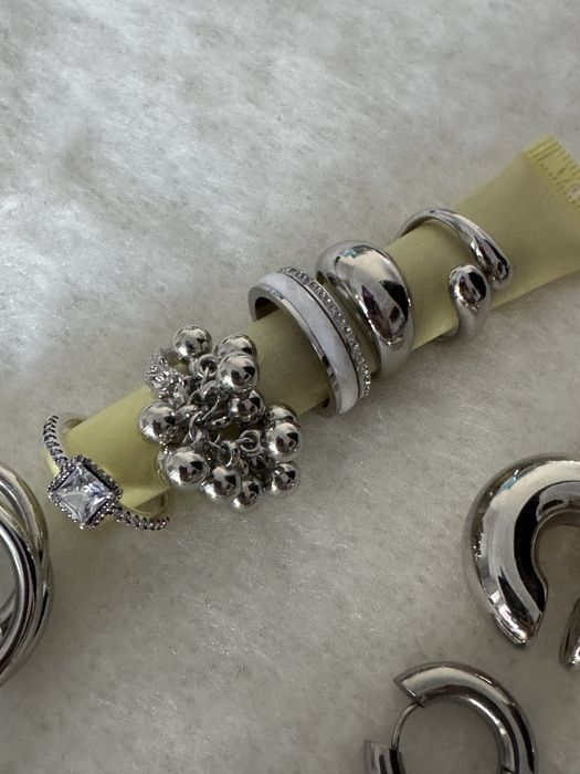 Біжутерія та вироби з бісеру