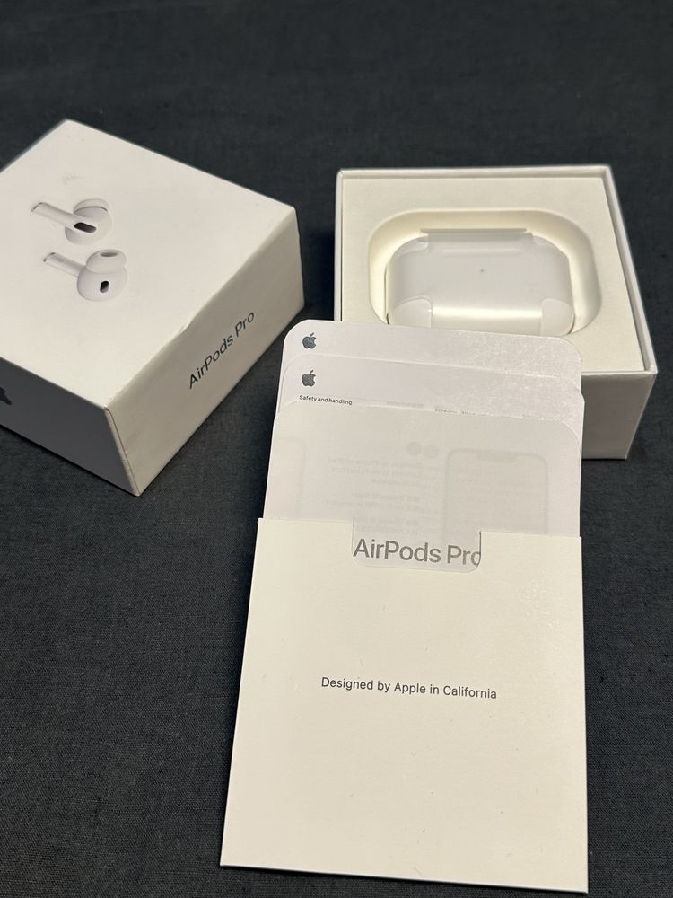 AirPods Pro 2ª Geração (cancelamento ruído) - Selados