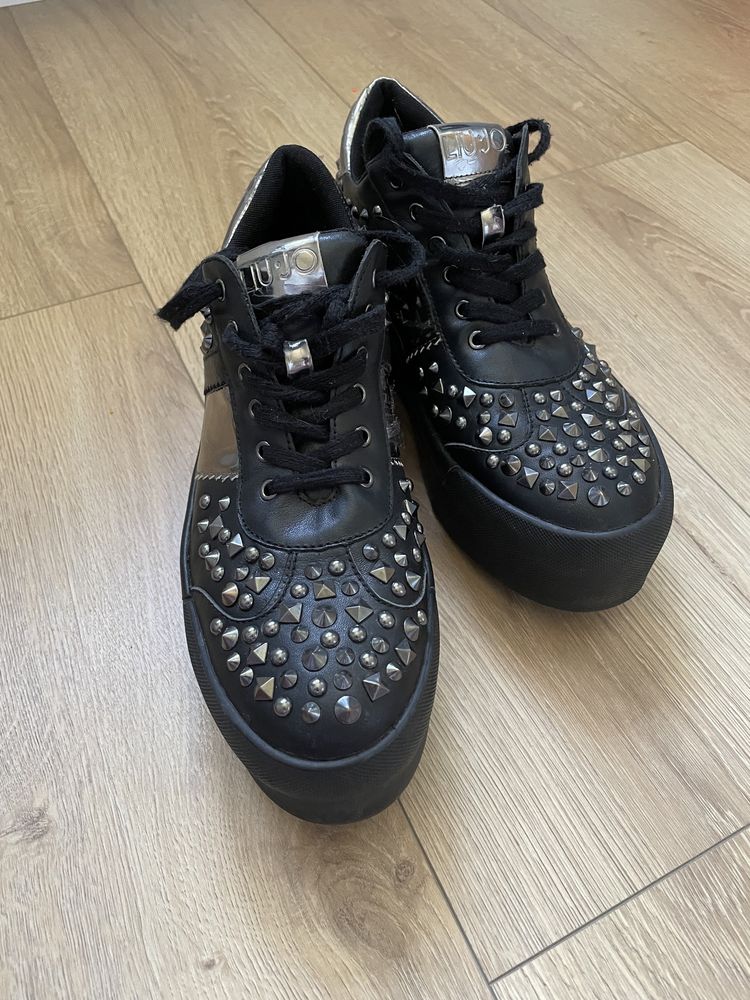 Buty sneakersy Liu Jo na platformie z ćwiekami 39
