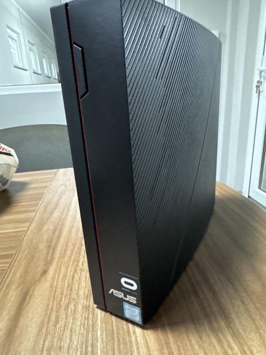 Komputer stacjonarny asus slim