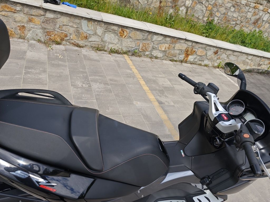 Aprilia SRV 850 Король Скутерів.