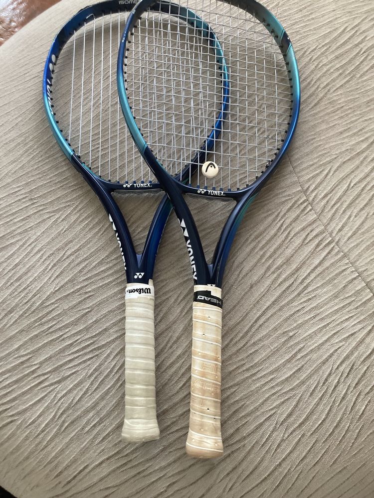 2 Yonex Ezone 26 de 2022 - 1 Yonex Ezone 25 de 2021