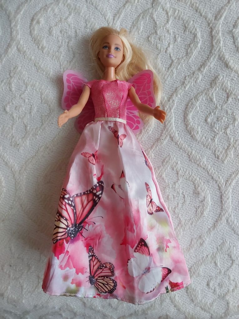 Lalka Barbie motyl