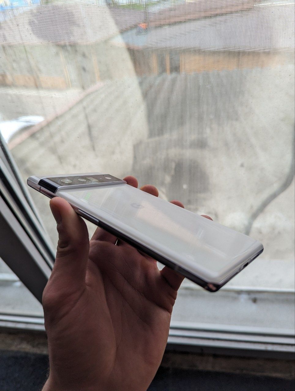 Pixel 6 pro 12/128 cloudy white