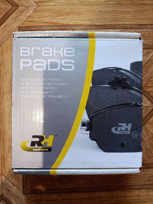 Гальмівні Колодки задні, комплект.  Road House.  Нові.