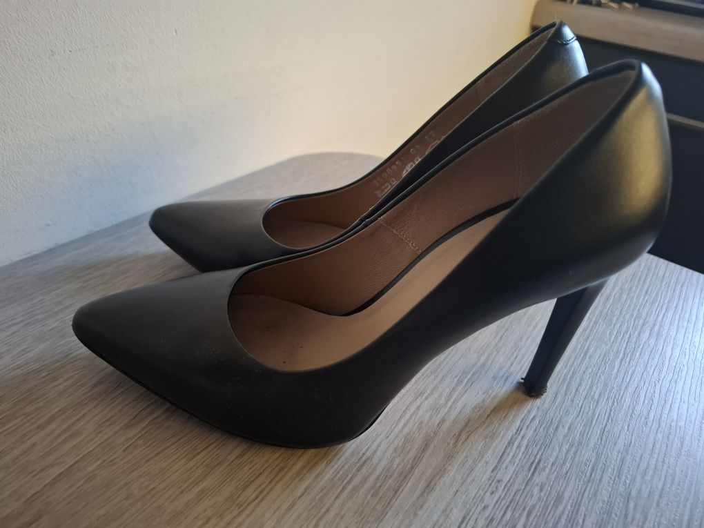 Szpilki buty wojas rozm 36