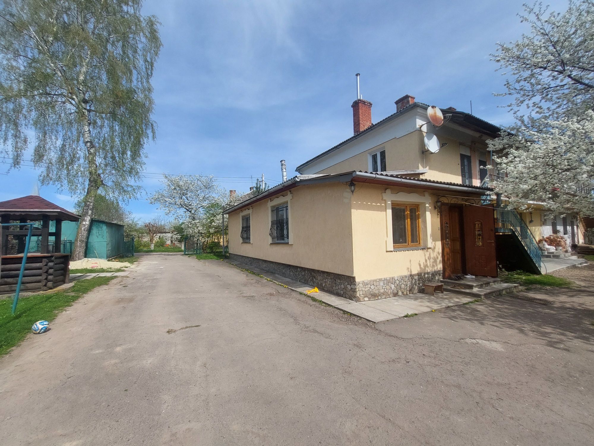 Продаж 2 кім квартири 67,9м2 вул. Нафтовиків м. Дрогобич