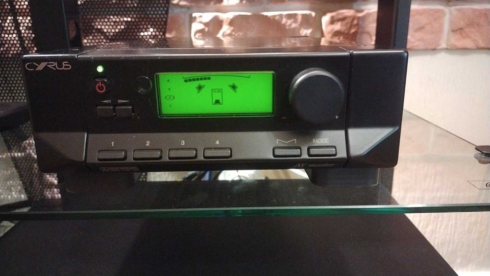 Cyrus AV Master ,попередній підсилювач
